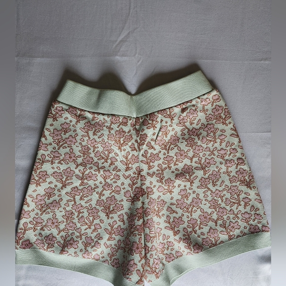 Jacquard Shorts from Zara - Picture 3 of 8